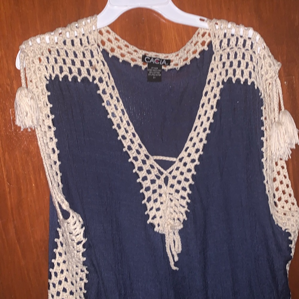 Cacia Beautiful Crocheted and Cloth Shirt Size 2x